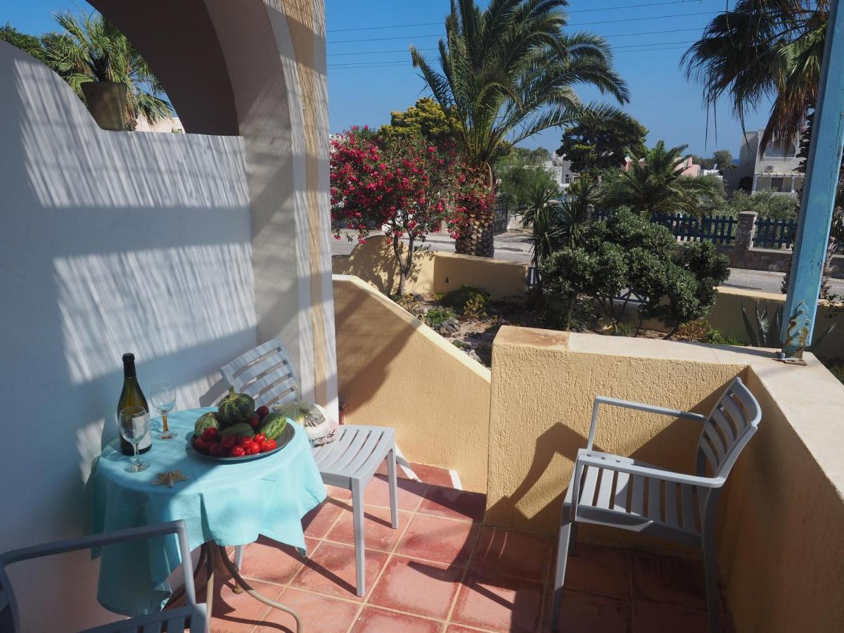 Asterias Mini Coastal Apartments ペリヴォラス エクステリア 写真