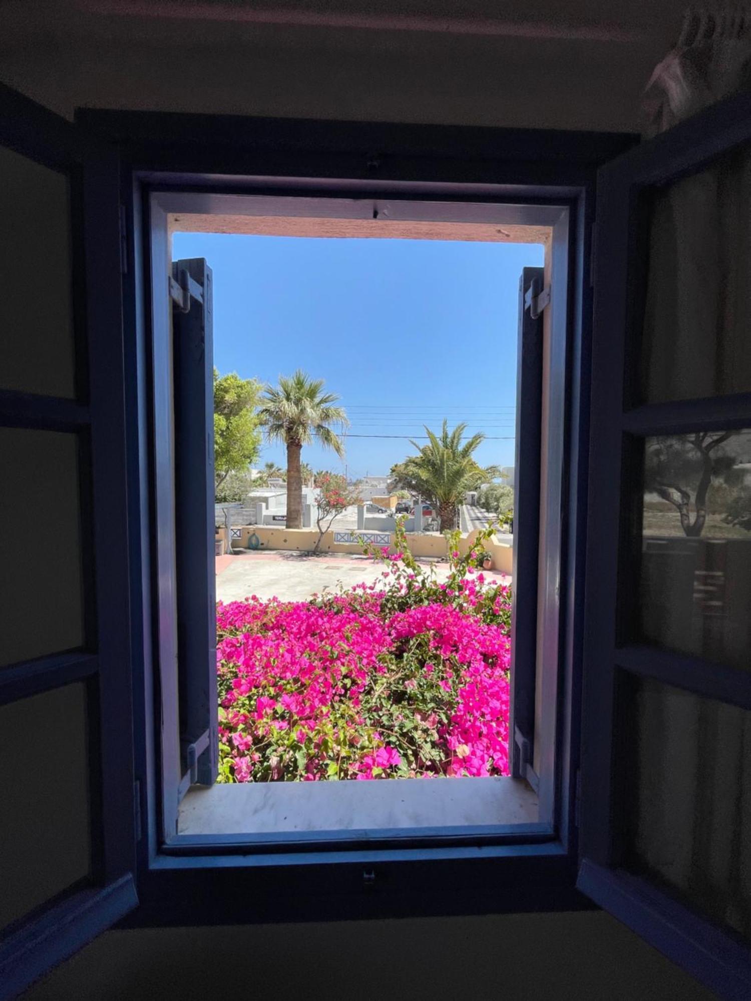 Asterias Mini Coastal Apartments ペリヴォラス エクステリア 写真