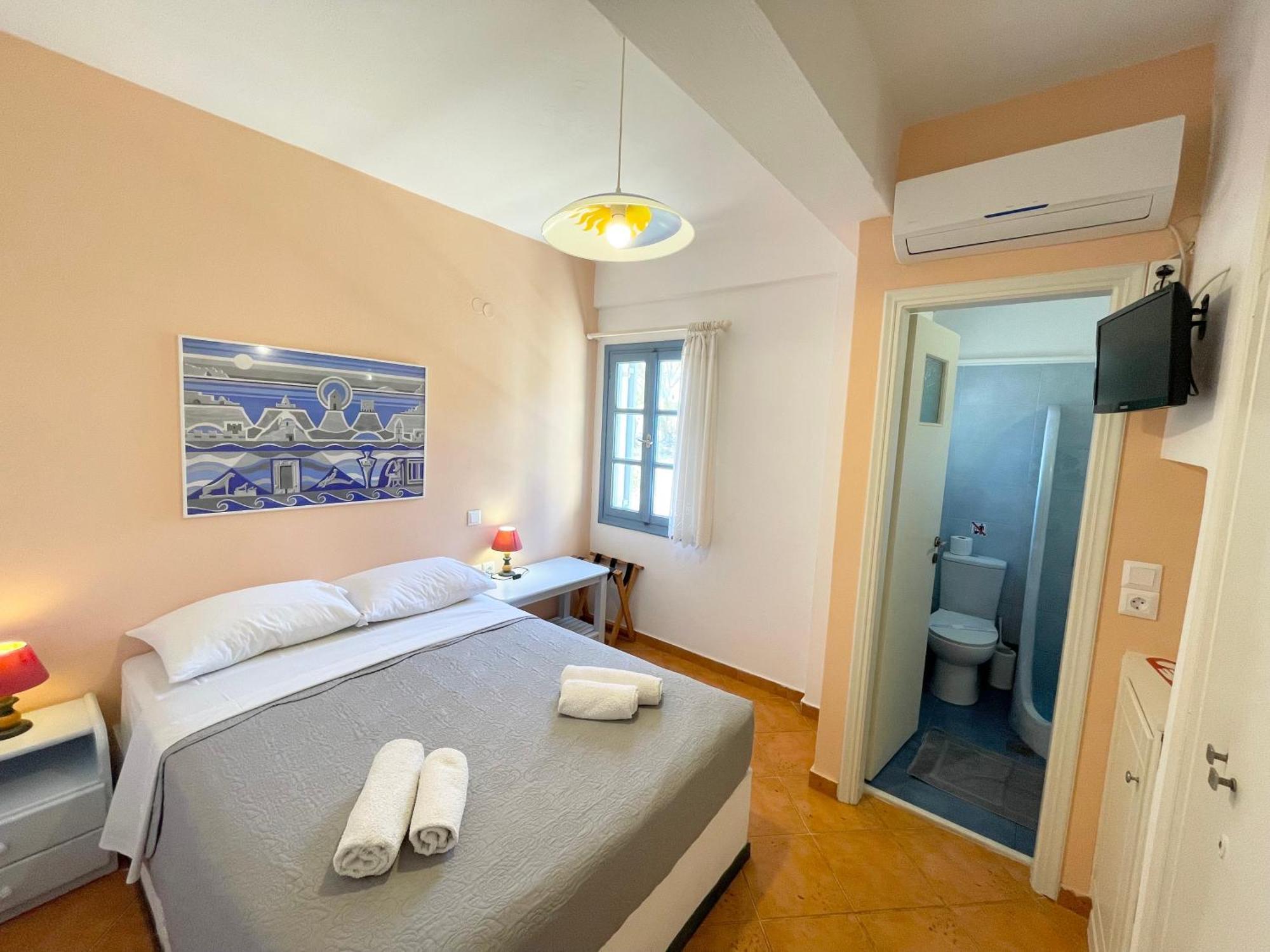 Asterias Mini Coastal Apartments ペリヴォラス エクステリア 写真