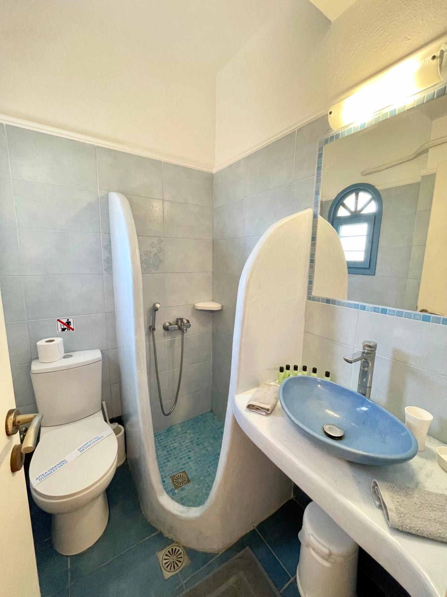 Asterias Mini Coastal Apartments ペリヴォラス エクステリア 写真