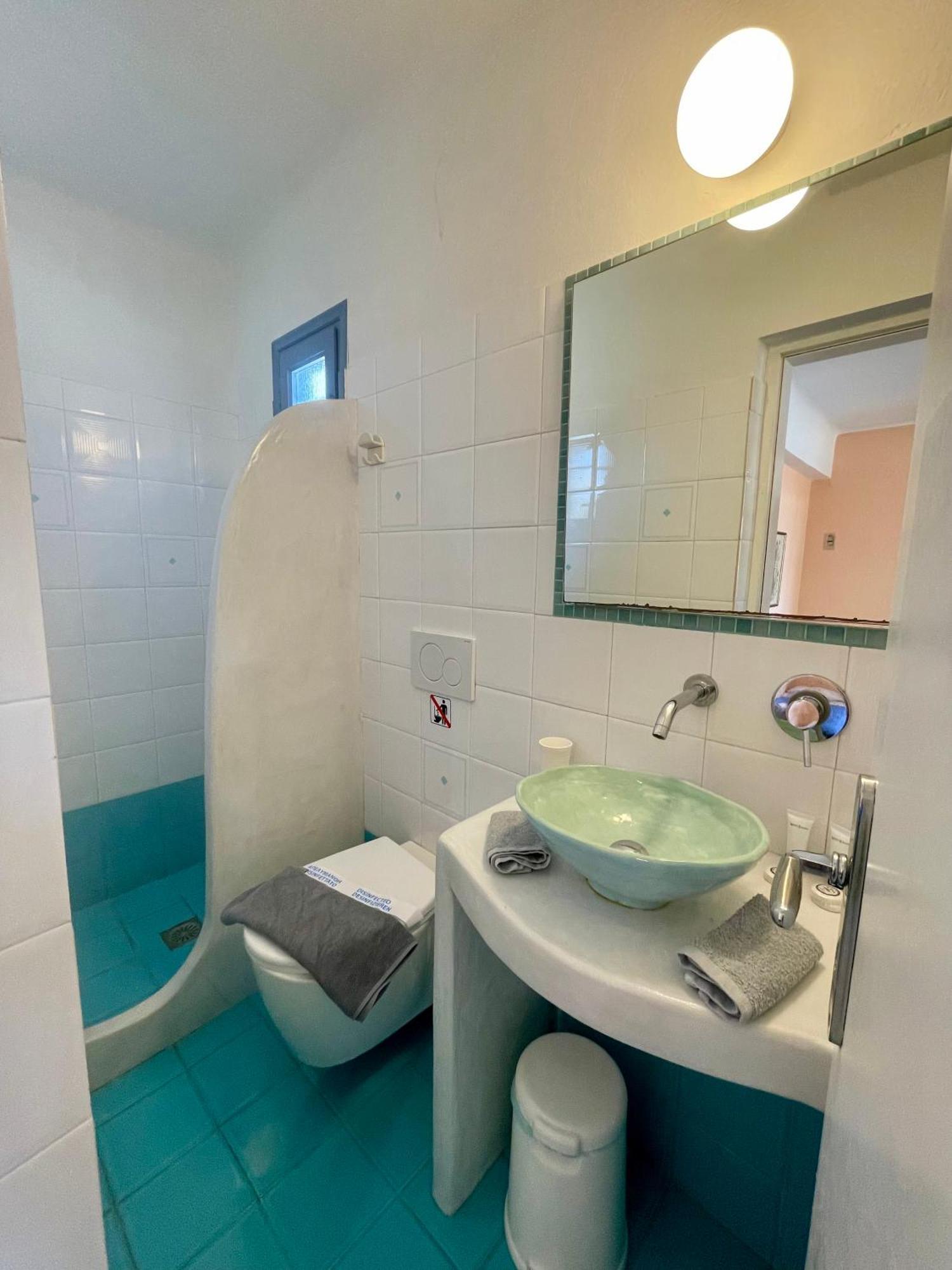 Asterias Mini Coastal Apartments ペリヴォラス エクステリア 写真