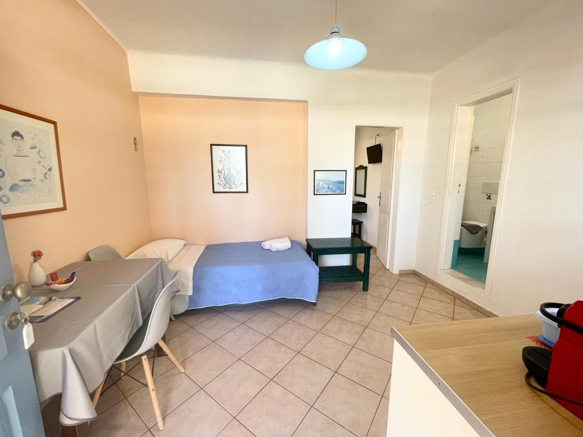 Asterias Mini Coastal Apartments ペリヴォラス エクステリア 写真