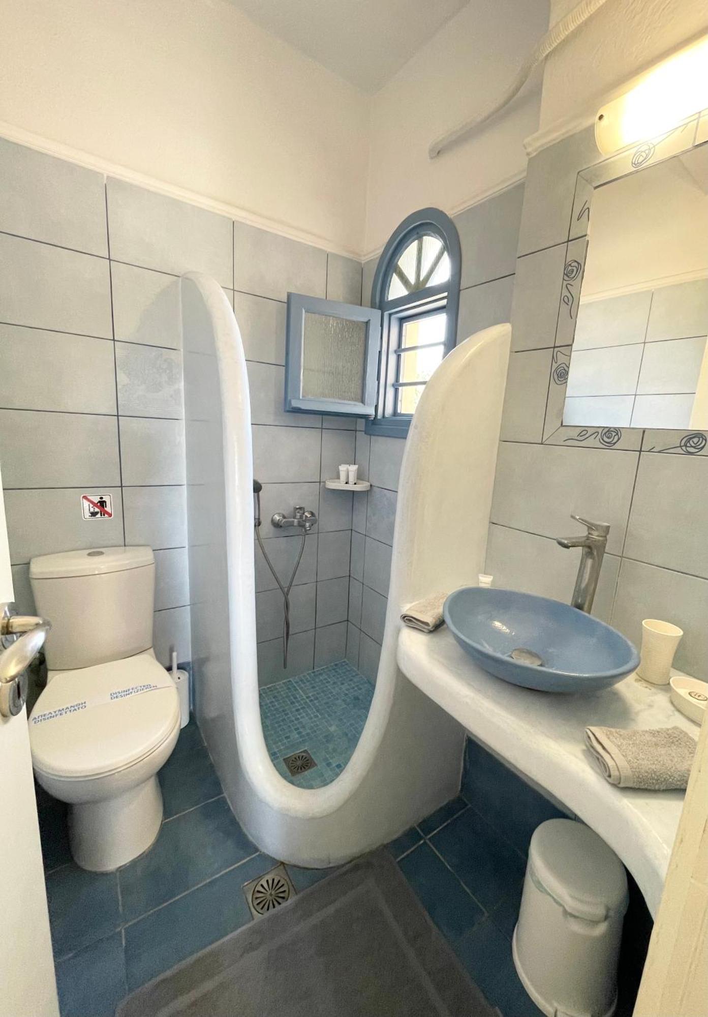 Asterias Mini Coastal Apartments ペリヴォラス エクステリア 写真
